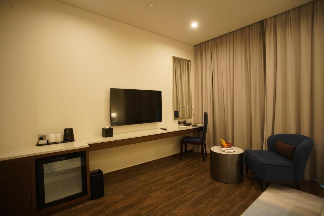 C - Hotel And Suites Doha Eksteriør billede