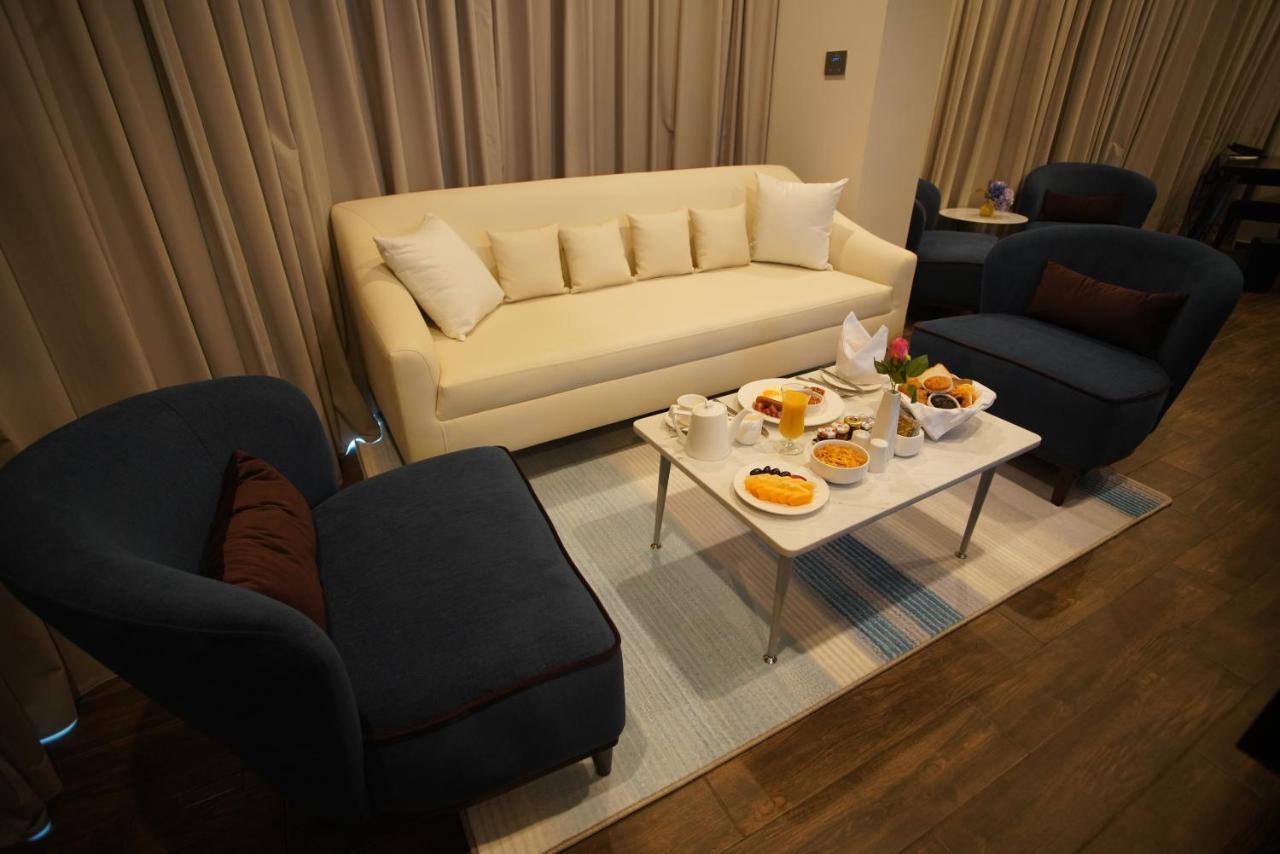 C - Hotel And Suites Doha Eksteriør billede