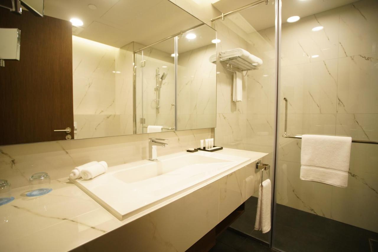 C - Hotel And Suites Doha Eksteriør billede
